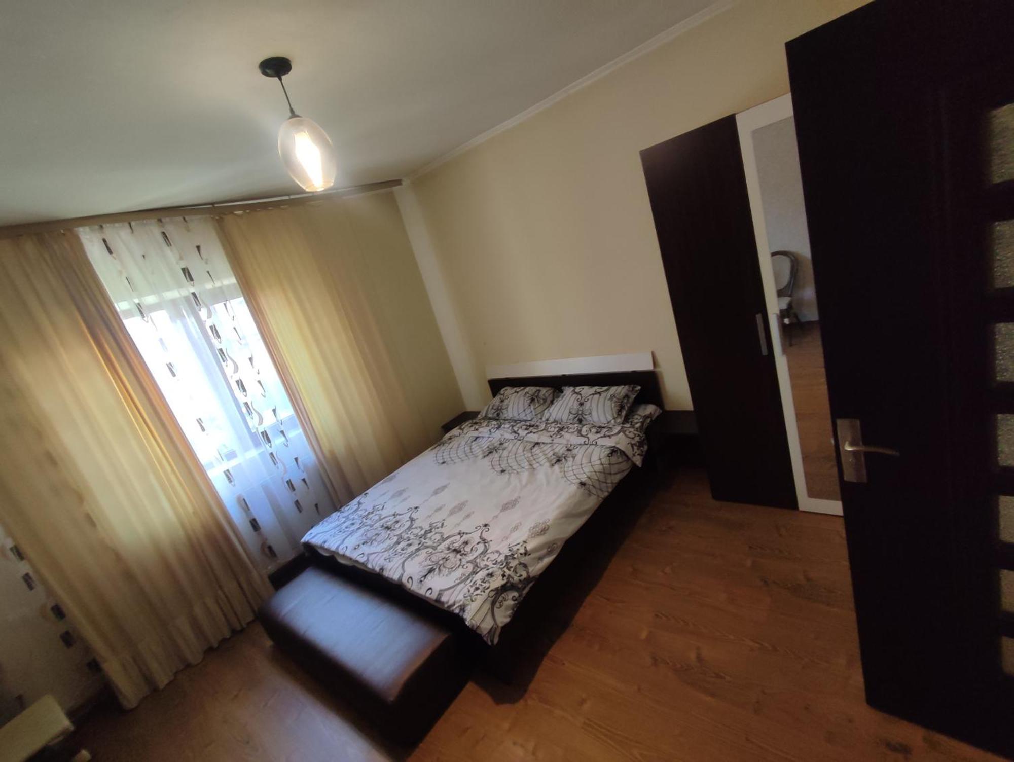 Central House Hotel Curtea De Arges Ngoại thất bức ảnh